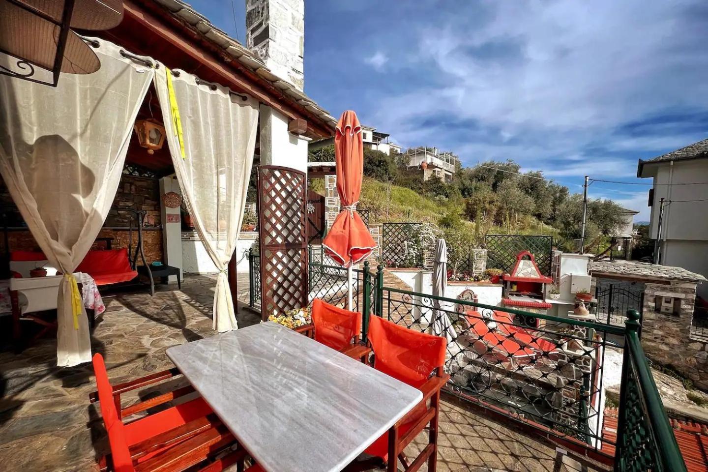 The Pagasetic Balcony - Magestic Sea Cottage Волос Екстер'єр фото