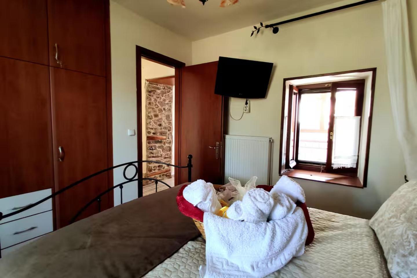 The Pagasetic Balcony - Magestic Sea Cottage Волос Екстер'єр фото
